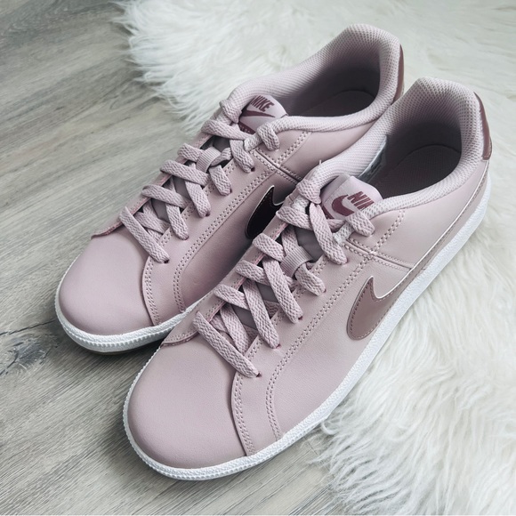 NWT Nike Court Royale Women’s Shoes - Picture 2 of 8